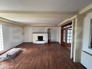 Casa cu 6 camere, renovabila, zona centrala