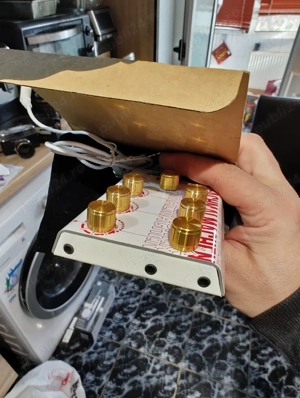 POKKETMIXER, un mini mixer DJ portabil pt smartphone și MP3 player  - imagine 2