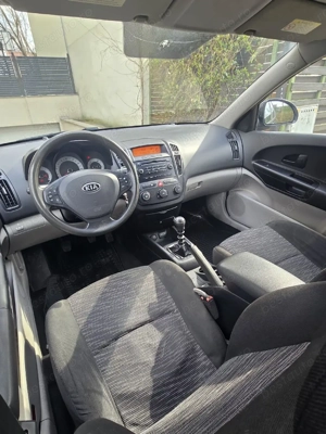 Kia Ceed 2008 1.6 CRDi - imagine 4