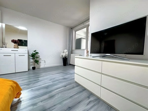 Titan - Costin Georgian Metrou 3 minute Garsoniera Comision 0 - imagine 4