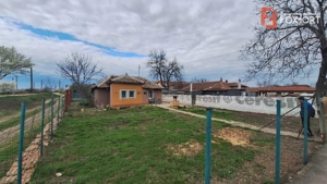 Casa cu 2 camere de vanzare si 403 mp de teren in Ronat