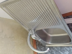 Vând chiuveta inox