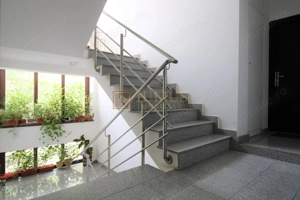 Centrala proprie, bucatarie inchisa si balcon spatios; posibilitate decontare - imagine 15