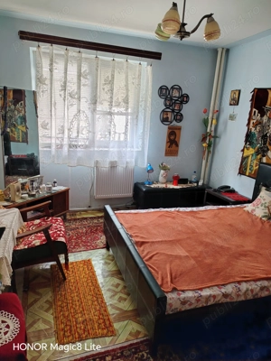 De vînzare Apt. cu 3 cam. situat la etajul 1 10, în zona Sc. Gimnazială nr. 3 din Slobozia, jud. IL. - imagine 3