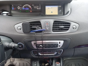 Renault Megane-Scenic  - imagine 6