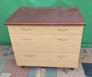 Bufet de bucatarie cu 3 sertare; Comoda cu rafturi