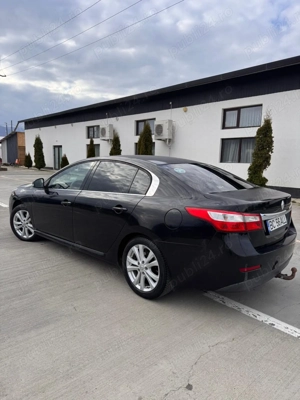 Renault latitude  - imagine 3