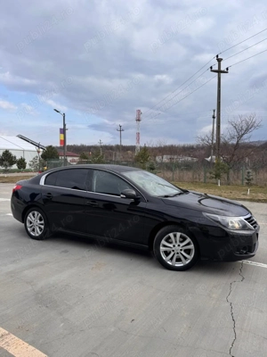 Renault latitude  - imagine 5