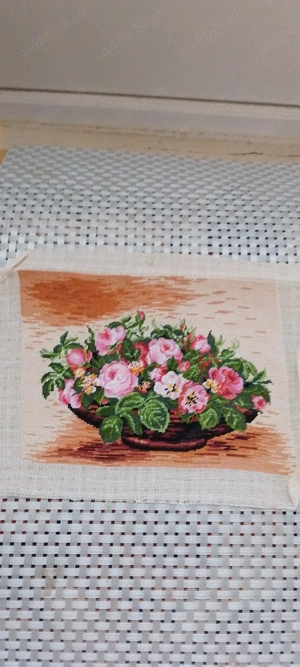 Goblen- cos cu flori