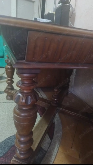 Vând mobilă antică sufragerie 