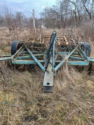 Vând tractor românesc+accesorii! - imagine 5