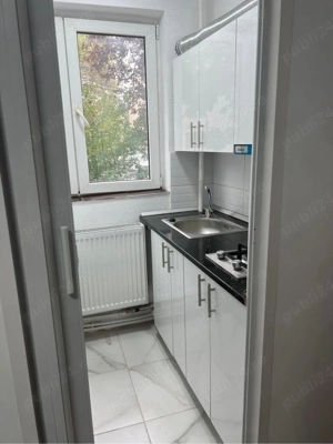 Proprietar inchiriez garsoniera metro 1 decembrie