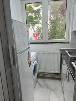 Proprietar inchiriez garsoniera metro 1 decembrie