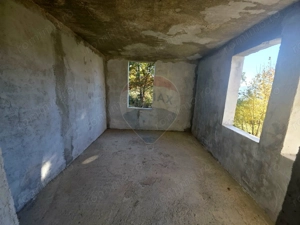 Casă / Vilă cu 5 camere de vânzare - imagine 3