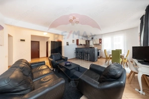 Oportunitate de investitie !  Apartament cu 3 camere in Poiana Brasov - imagine 2