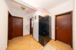 Oportunitate de investitie !  Apartament cu 3 camere in Poiana Brasov - imagine 17