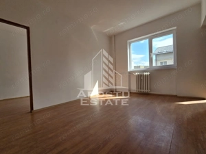 Apartament 2 camere semidecomandat, Gradiste 37 mp