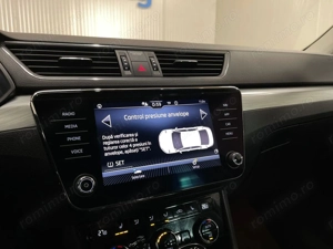 Skoda Superb - imagine 16