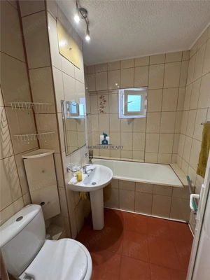 Vanzare Apartament 3 Camere Decomandat Bd.Alexandru Obregia - imagine 10