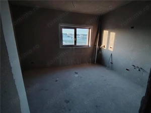 Duplex superb - Separat prin spatiu de depozitare - bucatarie inchisa. - imagine 11