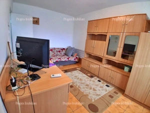 Garsoniera cu bucatarie - Calea Buziasului AEM - Centrala proprie - Clima - 37.500 euro negociabil - imagine 3