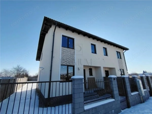 Duplex 4 camere - teren generos - toate utilitatile.