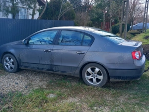 Vand VW Passat 1.6 FSI din 2006, km 204.000, pret 1450  , tel   