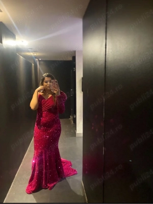 vand rochie cu trena 