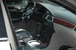 Chrysler Town & Country. - imagine 4