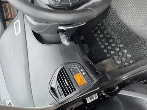Vând Citroen C4 Picasso,an 2011,motor 1.6 HDI,206000 km,înmatriculat,fiscal pe loc - imagine 3
