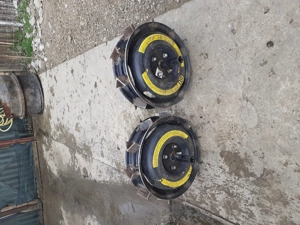 vînd roți metalice pt. motocultor cu  manicot de 23 inf. 