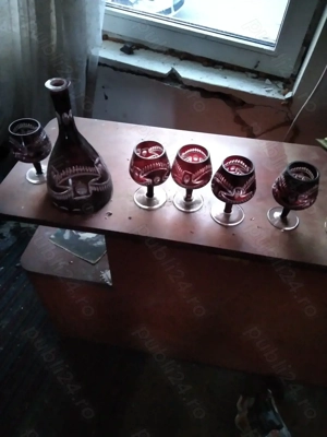 Vând cristale rosu rubin 60 lei 