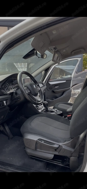 Vand seria 2 grand tourer (7locuri) - imagine 3