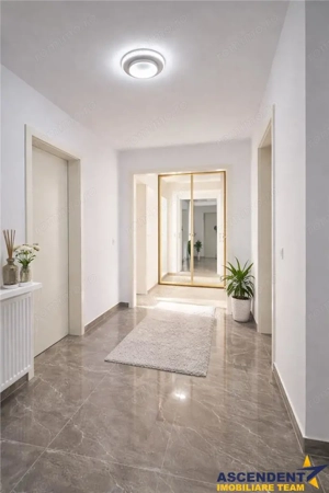 Prima inchiriere! Decomandat, 3 camere, 2 bai, loc de parcare, Casa Nobel, Brasov - imagine 3