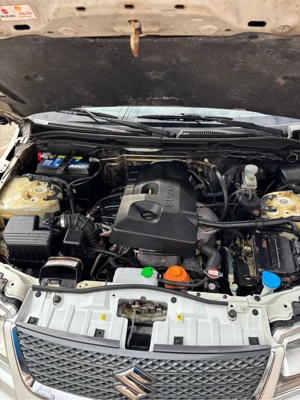 Suzuchi Grad vitara 4 4 Benzina motor 1995 cm anu 2010  - imagine 4