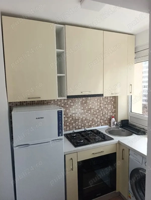 garsoniera dristor-metrou la scara blocului-modern - imagine 6