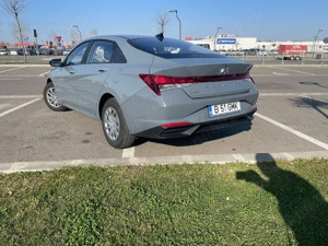 hyundai elantra 1.6 benzina 2022 - imagine 5