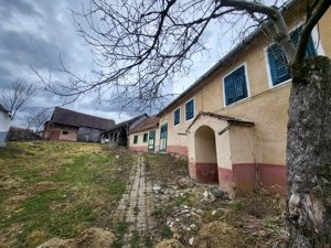 Casă, curte și gradină de vânzare, comuna Alțâna, la 36 km de Sibiu  - imagine 2