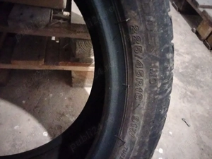 vand cauciucuri R 18.