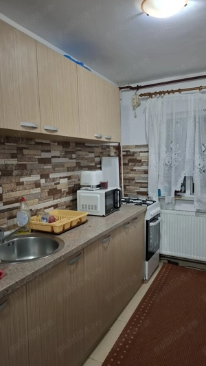 Proprietar inchiriez apartament cu 2 camere 