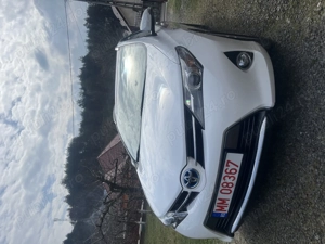 Toyota Auris 1.8 Hybrid automat .