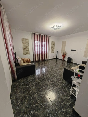 Casa cu 3 dormitoare, 3 bai, bucatarie mare, gradinita si scoala la 200m - imagine 2