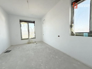Duplex 4 camere situat la drum asfaltat, in Sacalaz - imagine 20