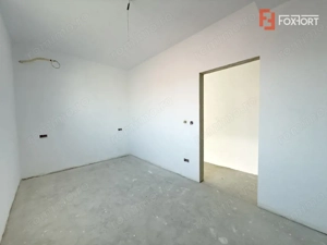 Duplex 4 camere situat la drum asfaltat, in Sacalaz - imagine 8