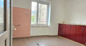 Birou renovat | Blocul 800 | ideal cabinet sau servicii