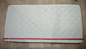 Saltea pătuț cu husă detașabilă 