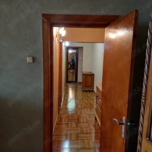 Vand apartament ultracentral, 4 camere, 2 bai, decomandat - imagine 8