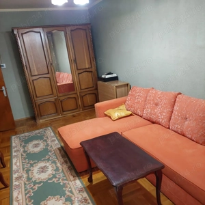 Vand apartament ultracentral, 4 camere, 2 bai, decomandat - imagine 3