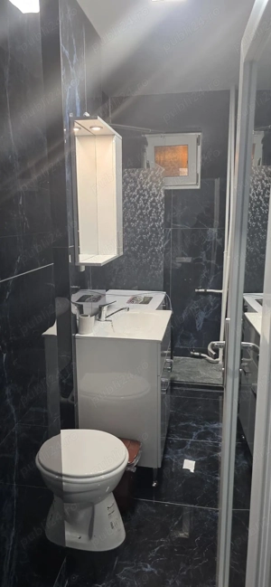 Inchiriez apartament modern cu 2 camere in Rogerius in spate la Perla, parter  4 ,imediat ocupabil - imagine 5