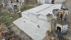 Vand 2 cripte cimitirul Sfantu Gheorghe Pitesti - imagine 3